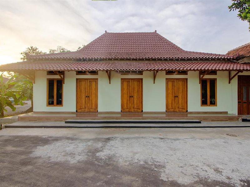 מלון Reddoorz Syariah Near Alun Alun Wonosari מראה חיצוני תמונה