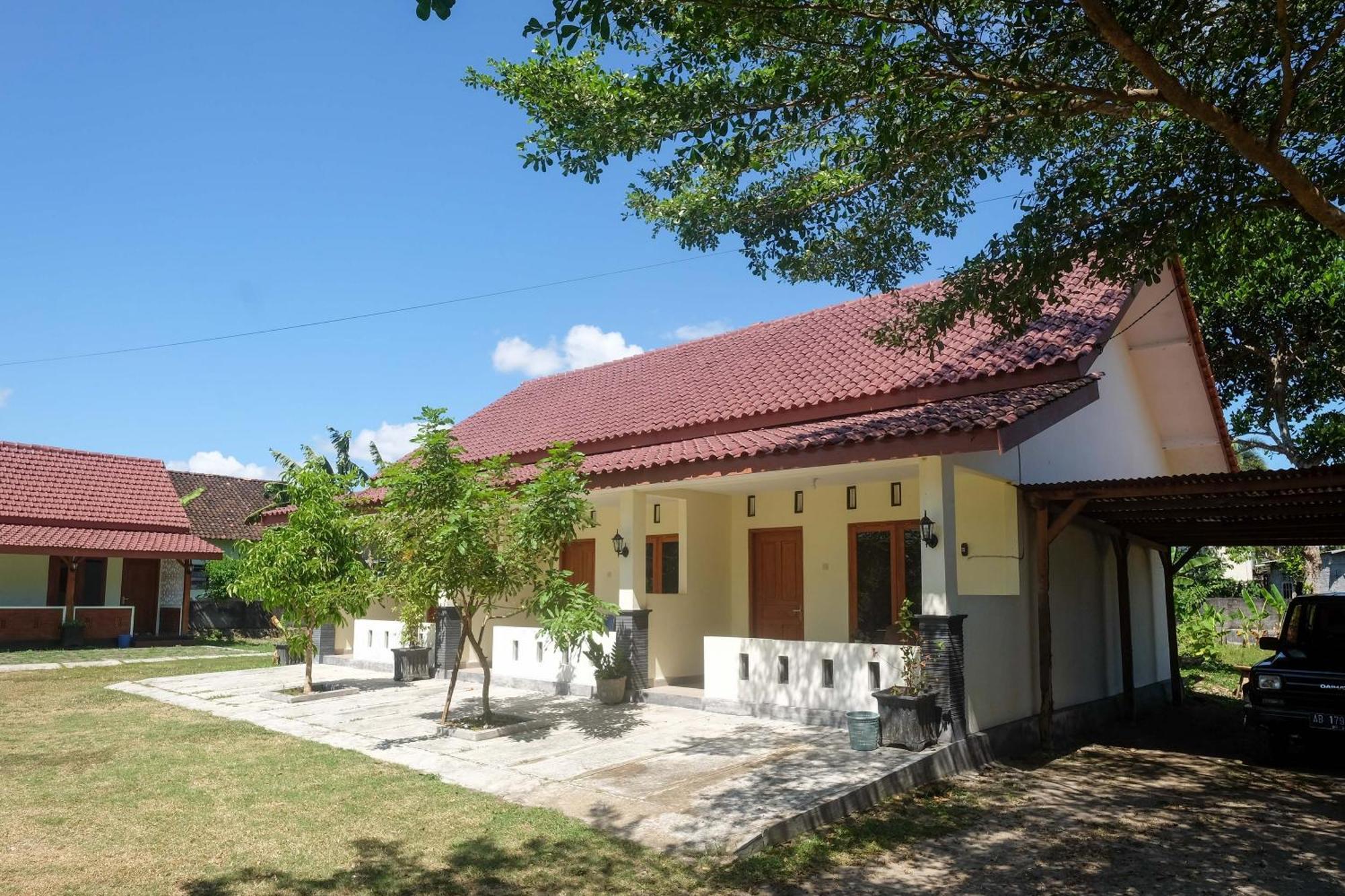 מלון Reddoorz Syariah Near Alun Alun Wonosari מראה חיצוני תמונה