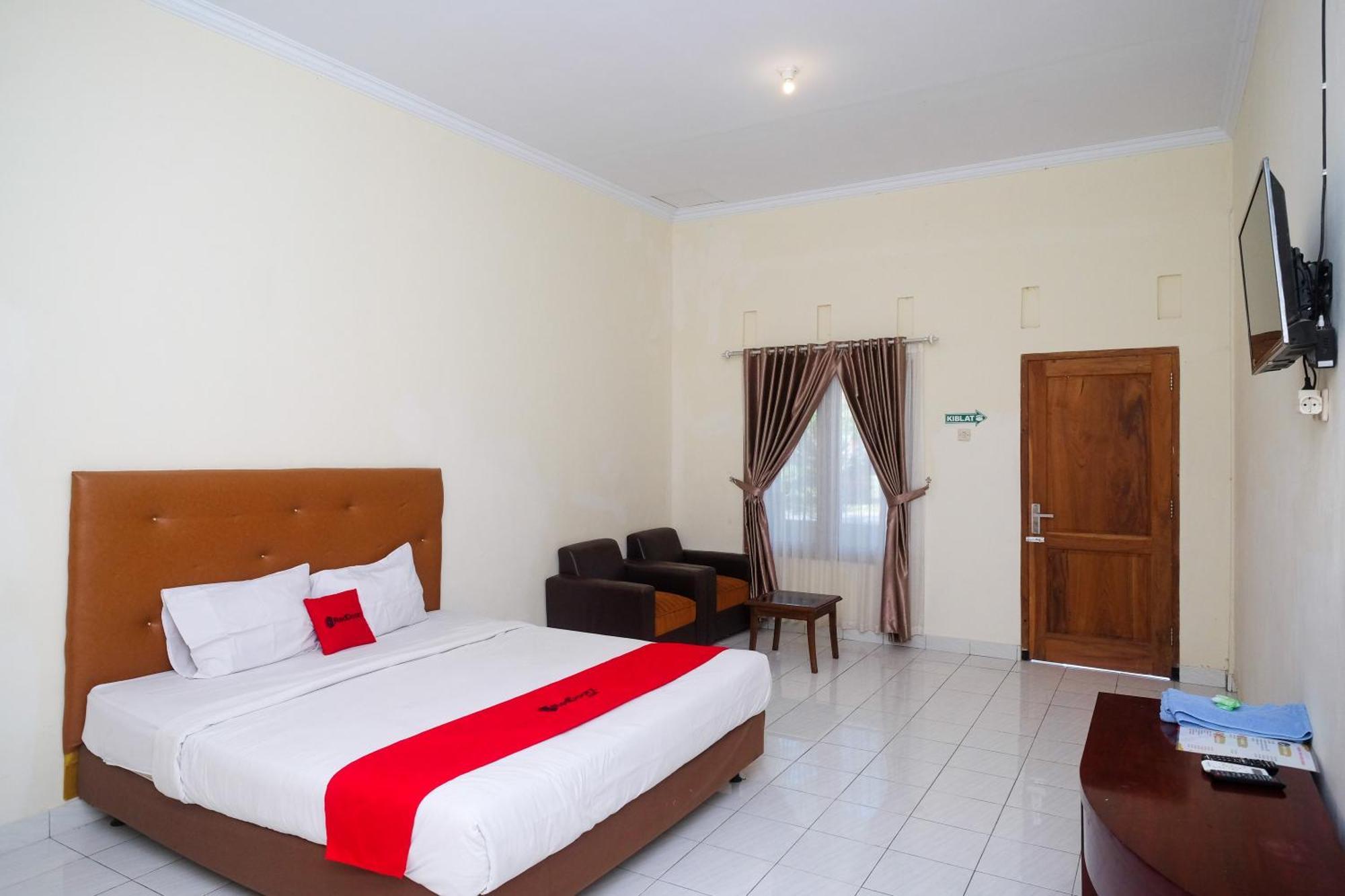 מלון Reddoorz Syariah Near Alun Alun Wonosari מראה חיצוני תמונה
