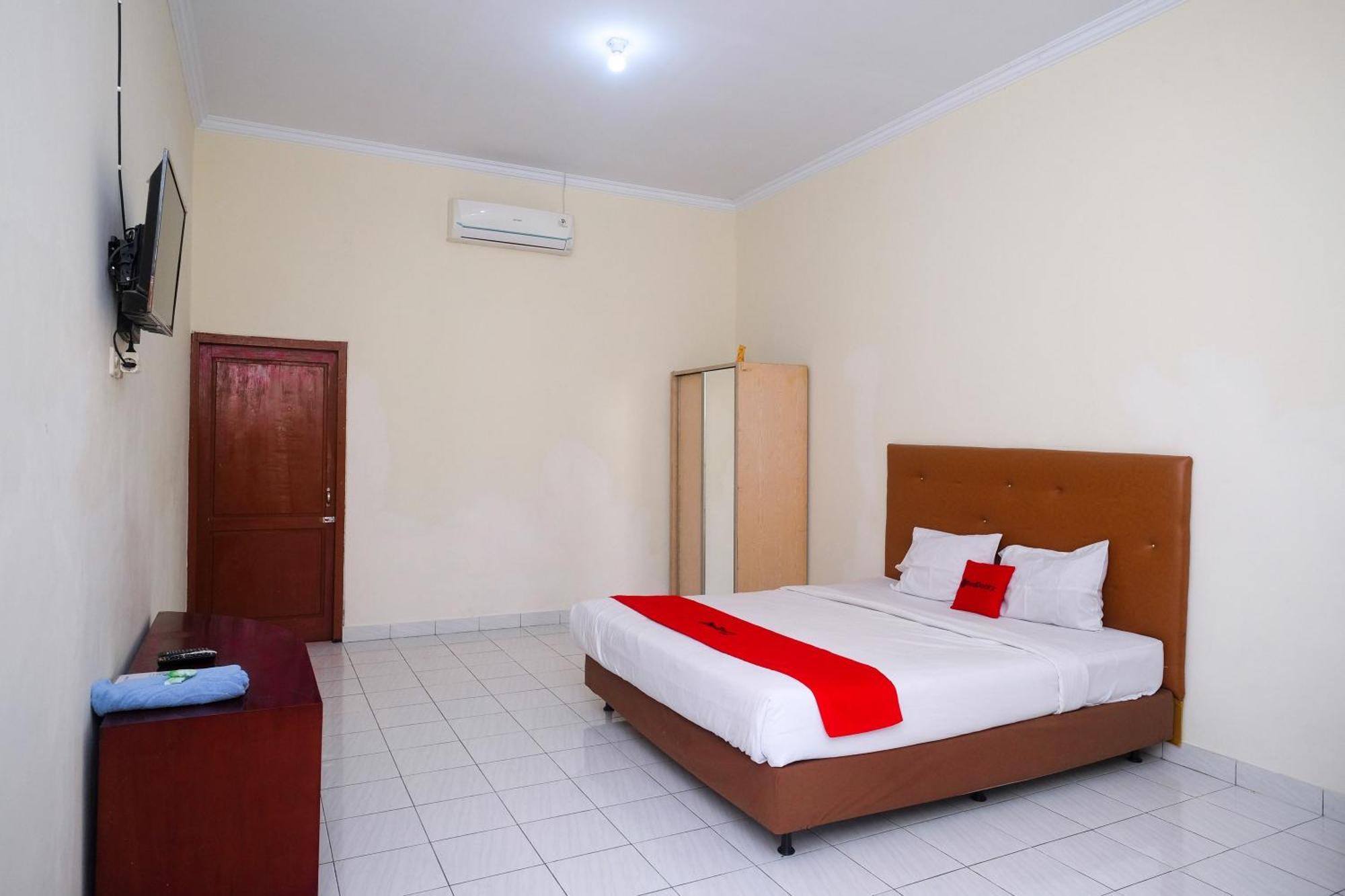 מלון Reddoorz Syariah Near Alun Alun Wonosari מראה חיצוני תמונה